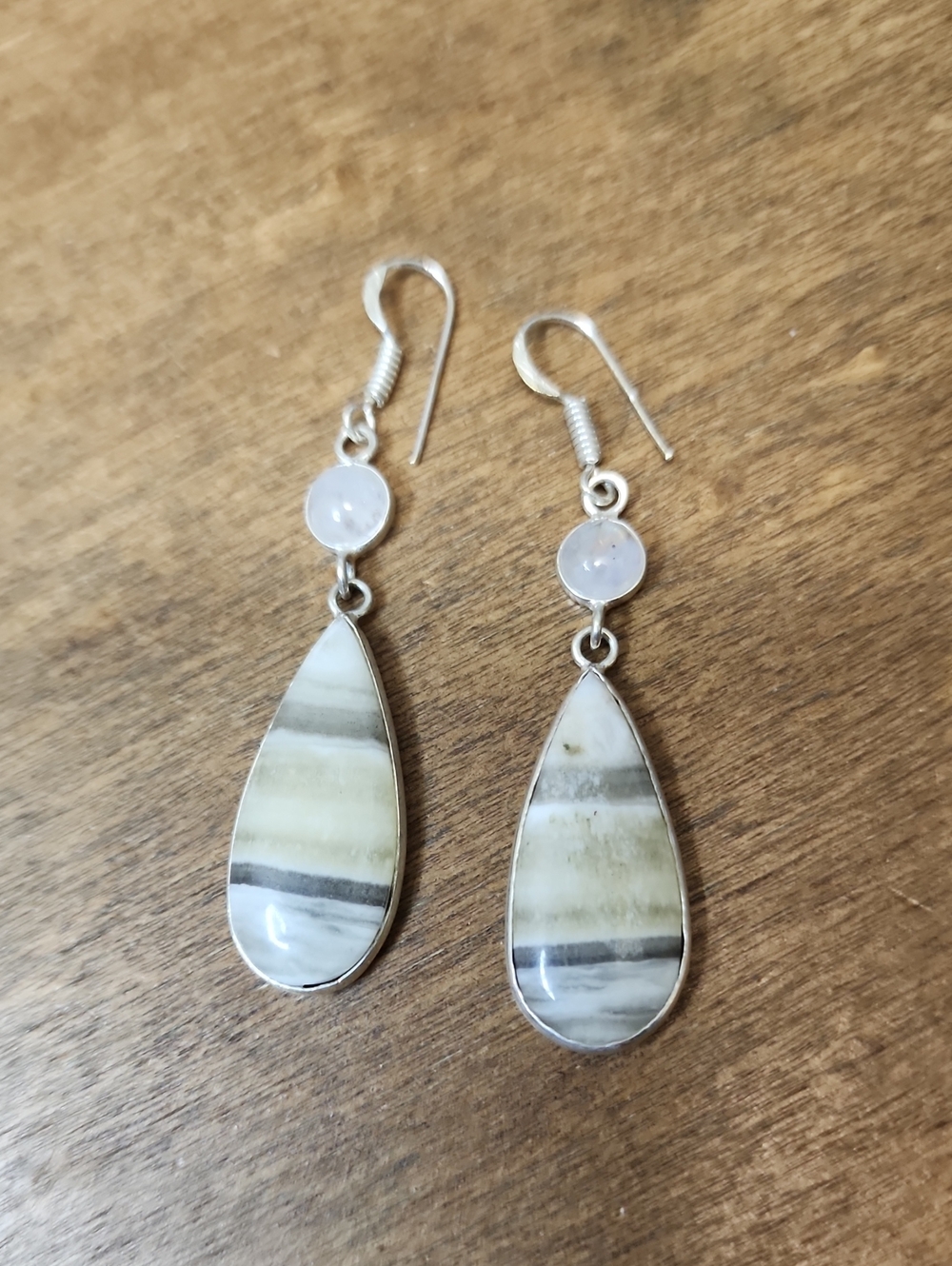 Teardrop Dangle Earrings with Striped Cream & Gray Stone